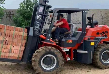 رافعة شوكية 4wd