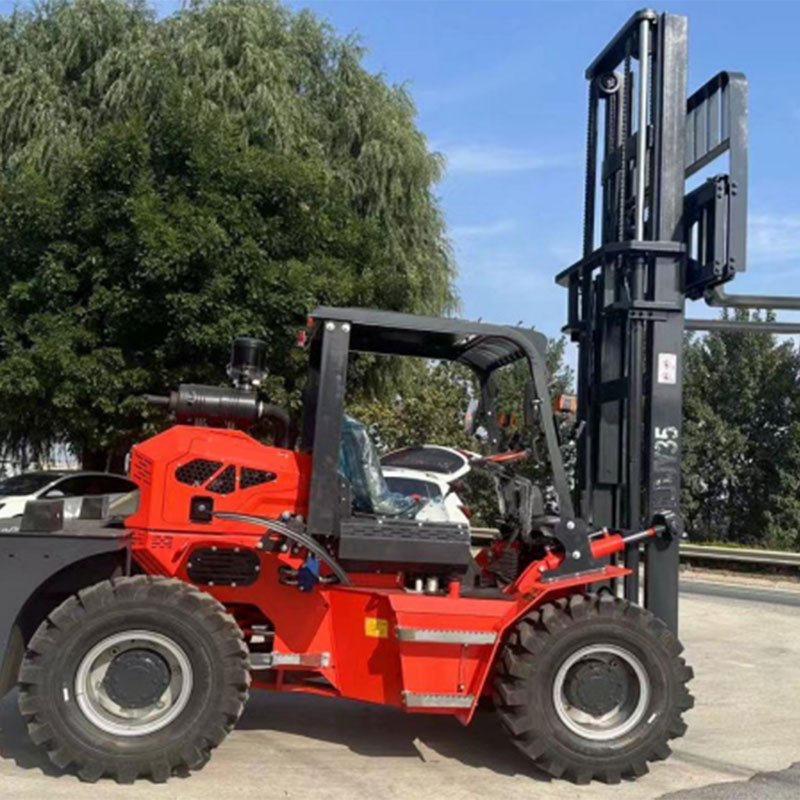 Geländestapler zu verkaufen