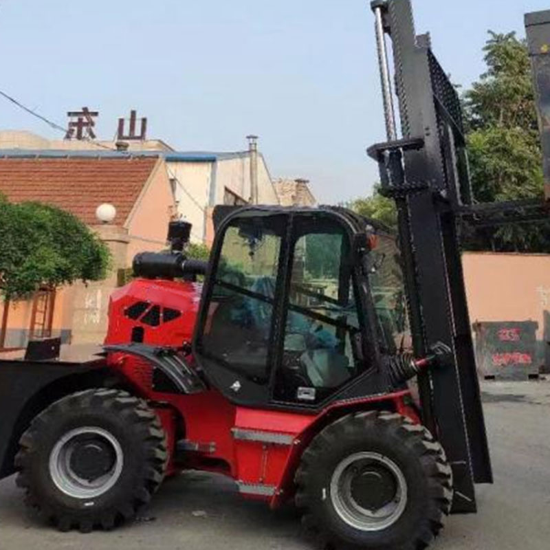 4WD-Gabelstapler zu verkaufen