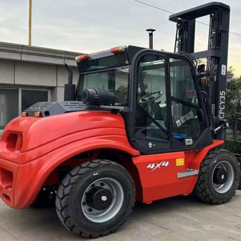 Empilhador 4x4 à venda